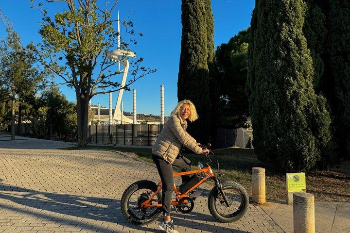 バルセロナモンジュイックEバイクツアー：城、景色＆見どころ