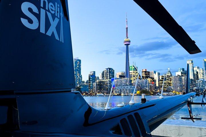 Toronto 30 - Minute Private Helicopter Tour