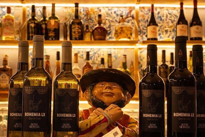 Scopri Fado con Concerto e Cena inclusi