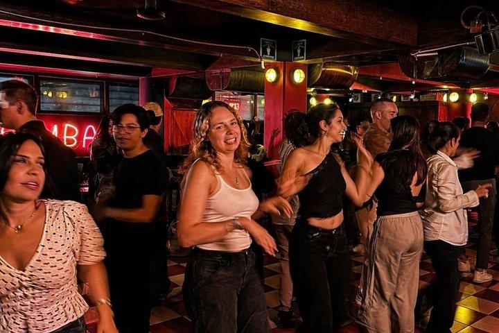 メキシコシティのサルサナイト-ダンス、ライブミュージック＆モヒートス
