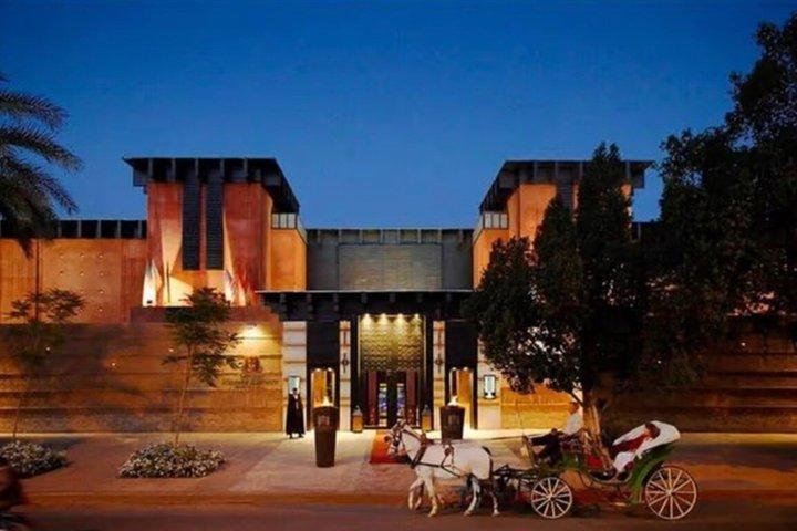 Marrakech! 1 hour traditional horse - drawn carriage tour