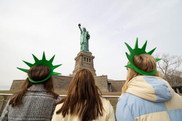 NYC Statue City Cruises : 自由の女神公式チケット