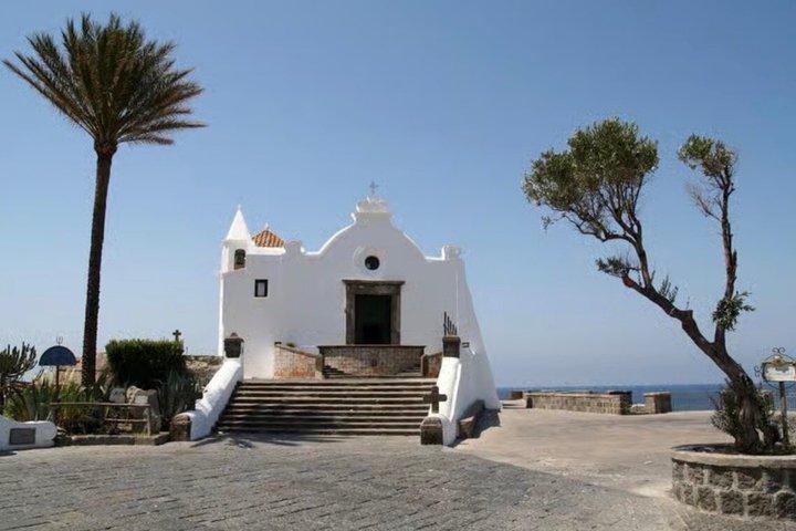 Ischia Tour of the island with Wine Tasting in a Typical Cellar