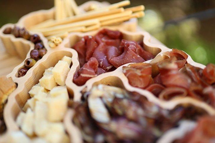イタリア特許取得のシェイプボードでレッチェ・イタリア語・リージョナル・テイスティング