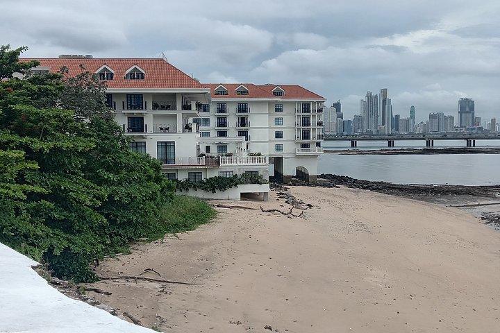 Panama Sunset Escape: Casco, Views & Brews