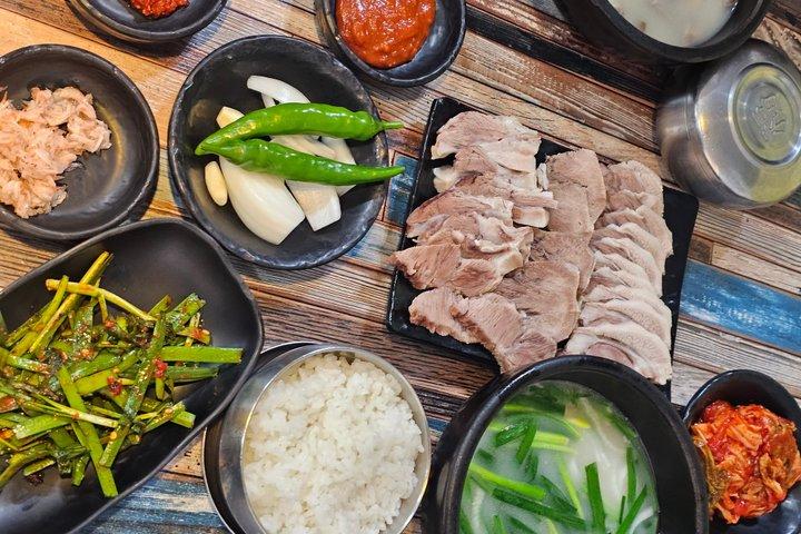 Busan Bites Food Tour met 10 + Proeverijen