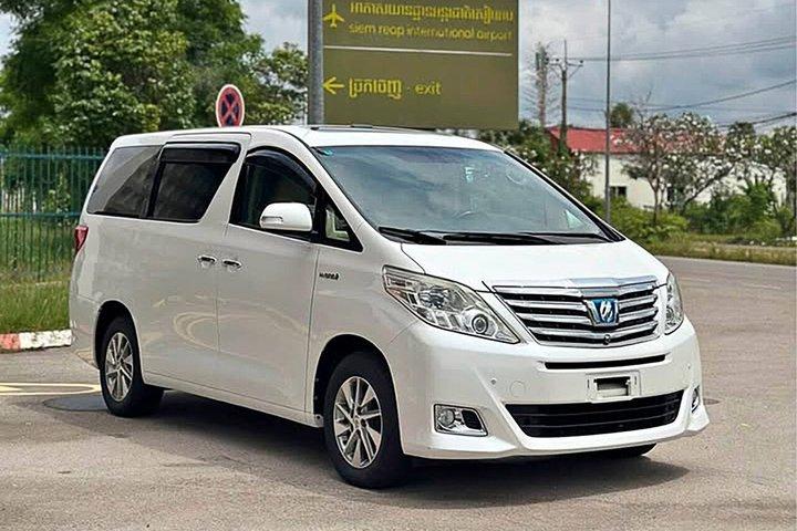 プノンペンからシェムリアップまでの専用車