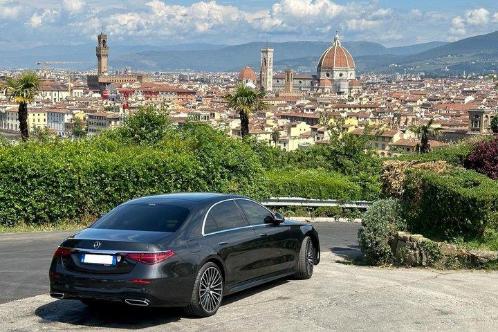 TRANSFERÊNCIA DE Florença a Roma com uma experiência de vinho em MONTEPULCIANO