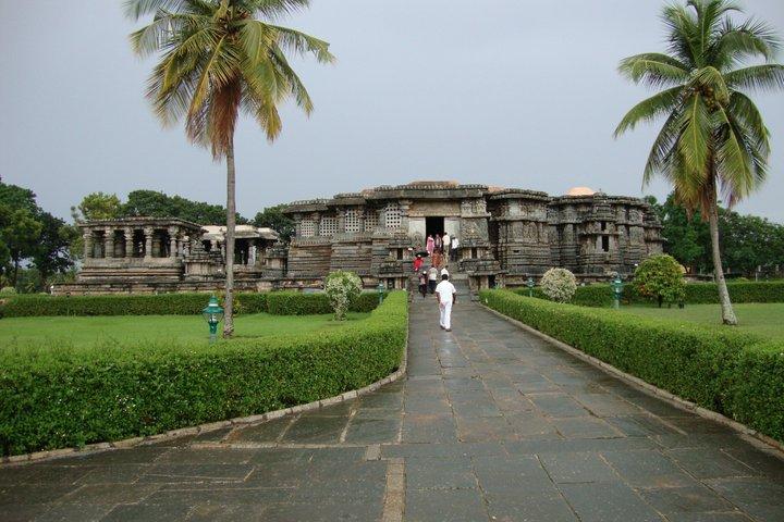 Da Bangalore: tour privato Sravanbelgola, Belur e Halebidu
