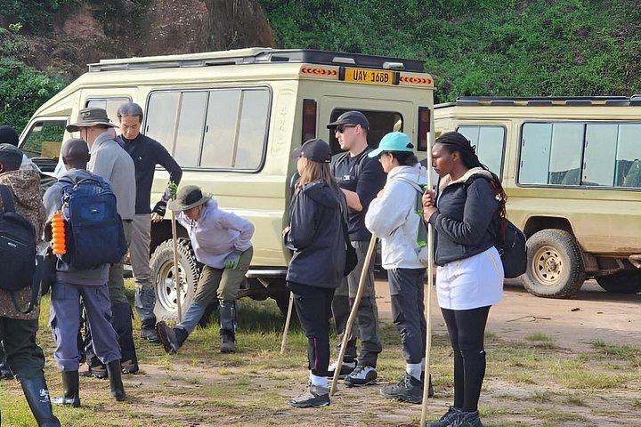 Private 3 days Gorilla tracking Bwindi and Lake Bunyonyi