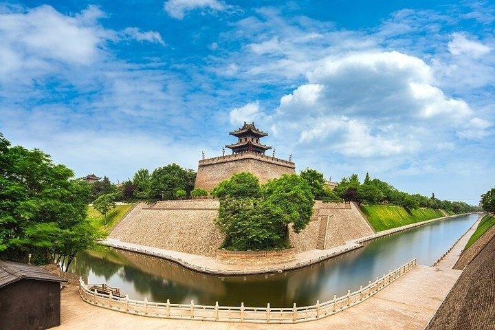 Terracotta Army and Ancient City Wall Day Tour