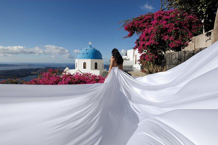 サントリーニプライベートフライングドレス写真撮影｜30分、1Hまたは2H