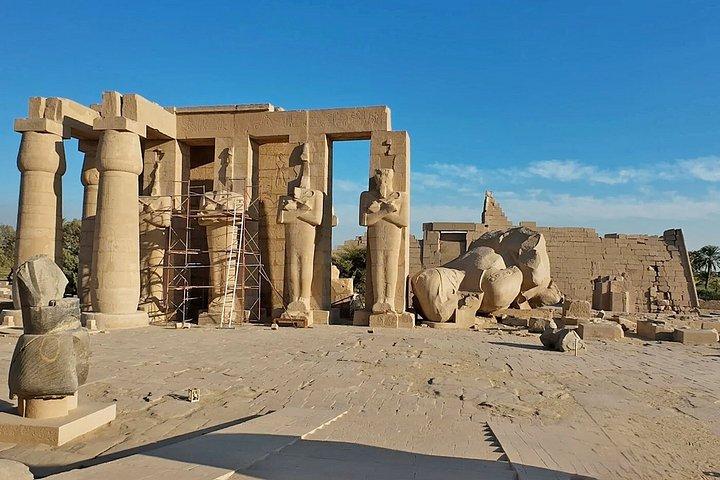 ヨルダン川西岸の墓、ラメセウム&メディネットハブ寺院