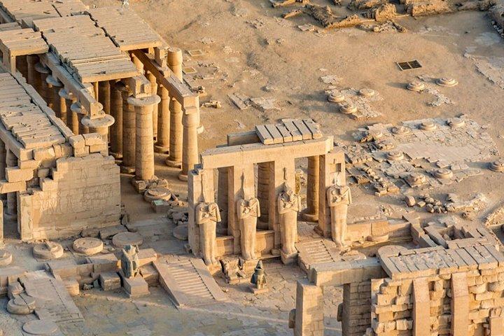 ヨルダン川西岸の墓、ラメセウム&メディネットハブ寺院