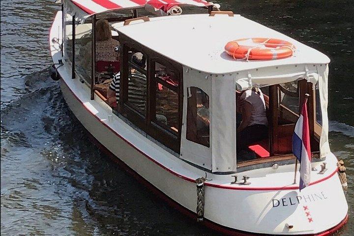 Private Lunch or Dinner Cruise for 4 Guests