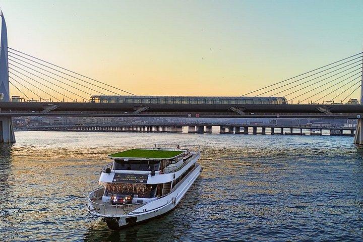 Bosphorus Dinner Cruise Turkish Night Show Alcoholic Drinks