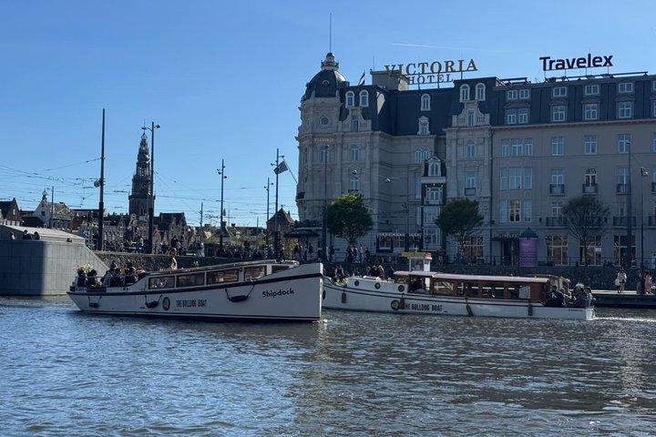 Amsterdam : Tour in barca Bulldog, Fumatori inclusi 2 Bevande