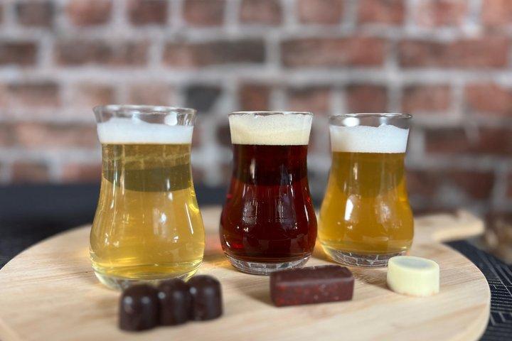 Brüssel : Verkostung von Bier und Schokolade in einer Mikrobrauerei-Brennerei