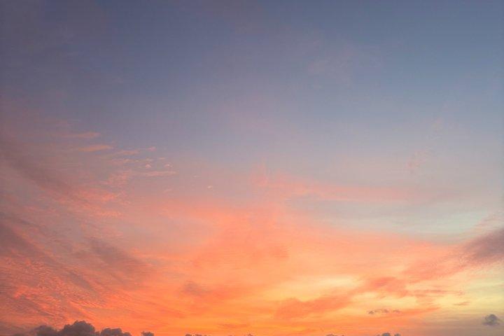 ウルワツ寺院の夕日とケチャック火のダンスプライベートツアー