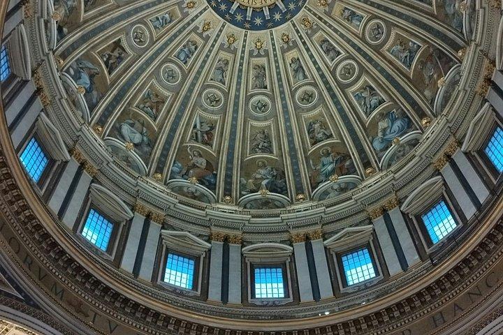 Colosseum + Vatican Museums and Sistine Chapel Guided Tour