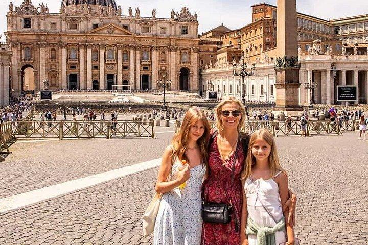 Colosseum + Vatican Museums and Sistine Chapel Guided Tour