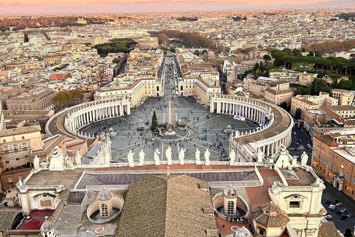 Colosseum + Vatican Museums and Sistine Chapel Guided Tour