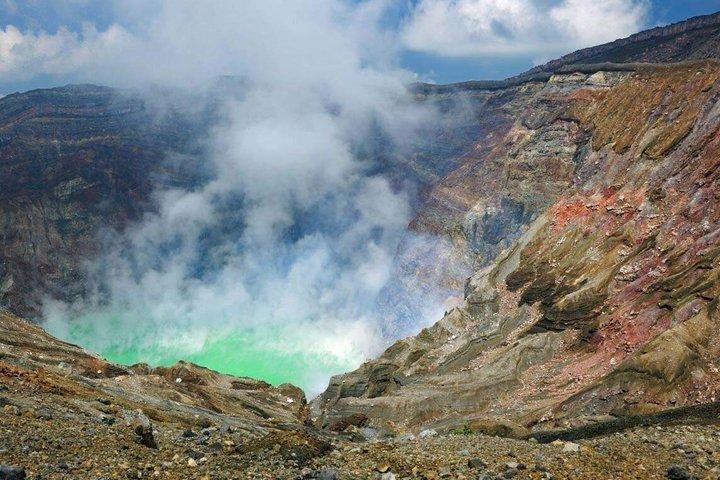 Mt. Aso Day Tour: Kusasenri, Kurokawa Onsen & Kamishikimi Shrine