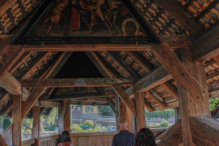 Guided walking tour of Lucerne with a local photojournalist