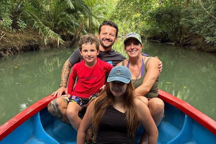 Excursion en bateau à travers la mangrove Manuel Antonio à Quepos