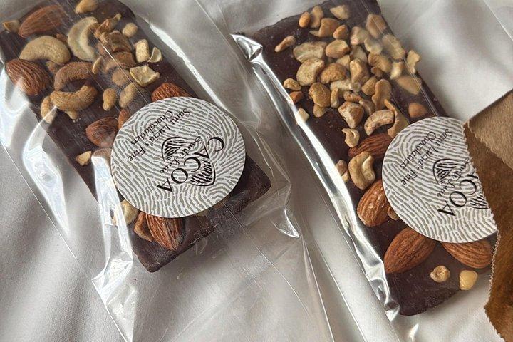 セントルシアシグネチャーチョコレート作りと竹のラフティング体験