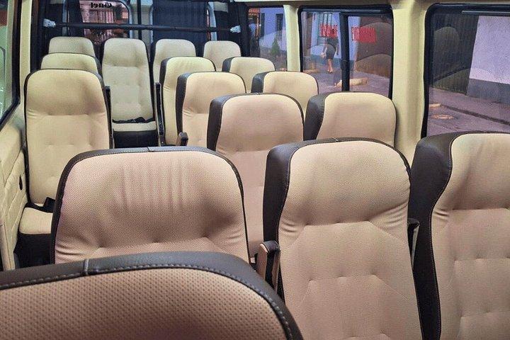 運転手付きプライベートリマカーサービス-8時間のフレキシブルな旅程