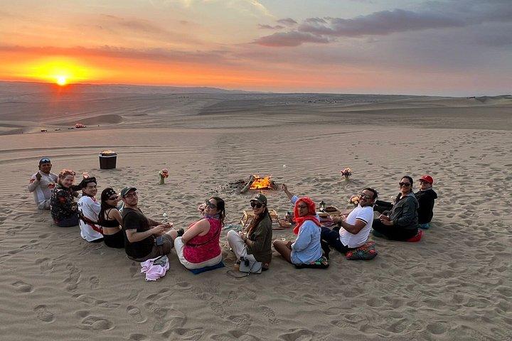 Excursion d'une journée complète à Paracas et Huacachina au départ de Lima : Sunset Experience