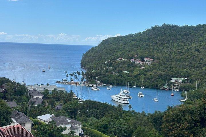 セントルシア味覚と文化ツアー：絶景、地元料理、村々