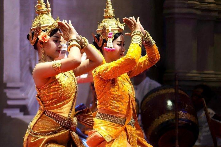 Siem Reap: Amazon Angkor Restaurant Buffet & Apsara Dance