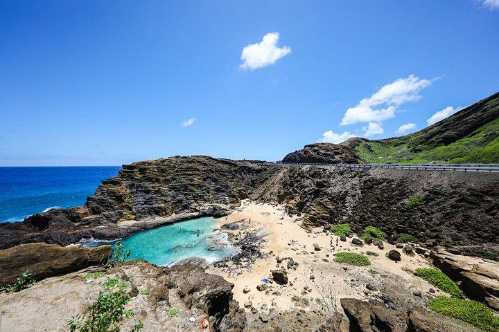 オアフ島1日ツアーとロックアフラ・ワイキキショーパッケージ