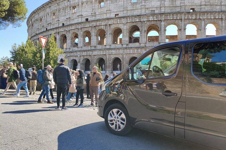 ローマからチヴィタヴェッキア・クルーズ港へのプライベート送迎