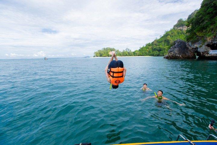 Four Islands Group Tour from Krabi with Lunch