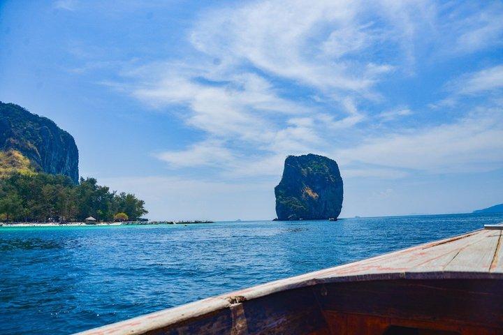分離された海と 4 つの島 - クラビからのタイの 1 日ツアーの目に見えない