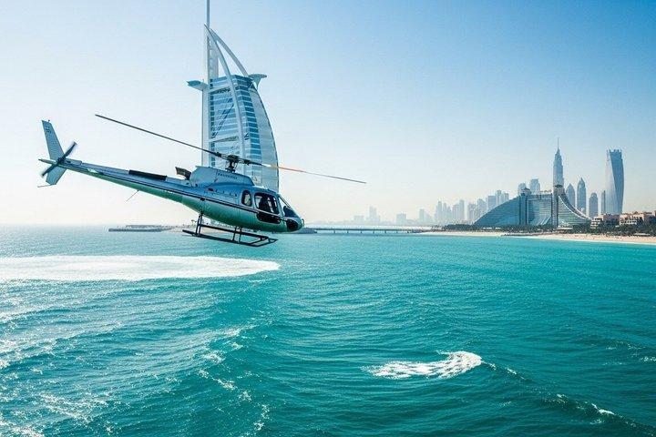 Dubai Helicopter Tour : Luftaufnahme von Burj Al Arab, Palm & Marina