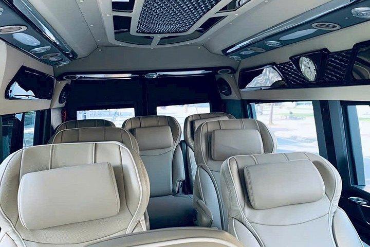ハノイからニンビンへの送迎：乗り合いリムジンまたは自家用車