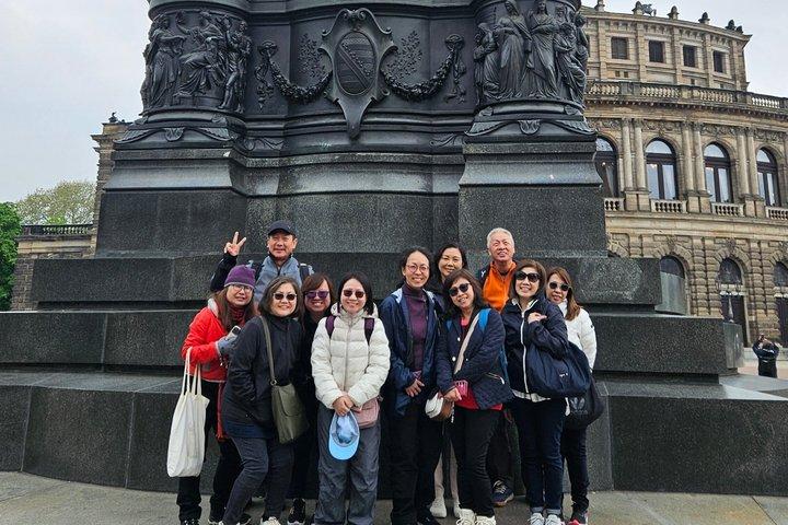 ドレスデン旧市街 : 地元民と英語で巡る少人数制ウォーキングツアー