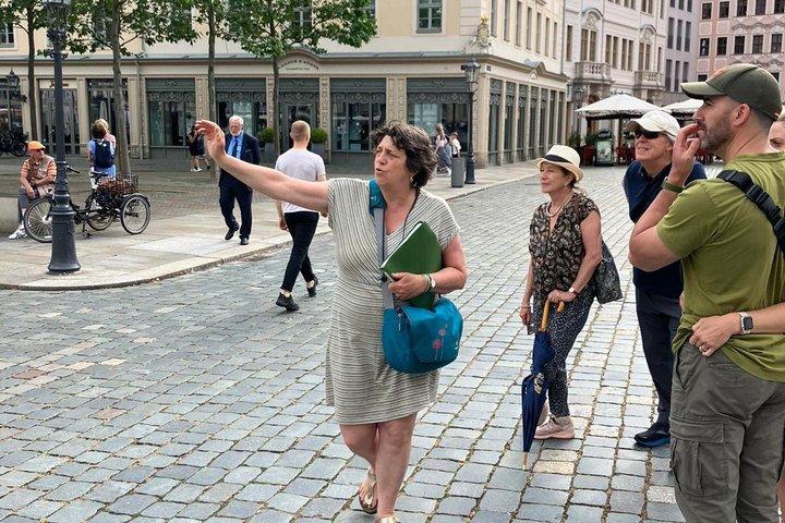 ドレスデン旧市街 : 地元民と英語で巡る少人数制ウォーキングツアー