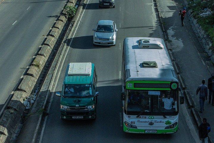 ナイロビ・グリーンバス市内観光ツアー4時間