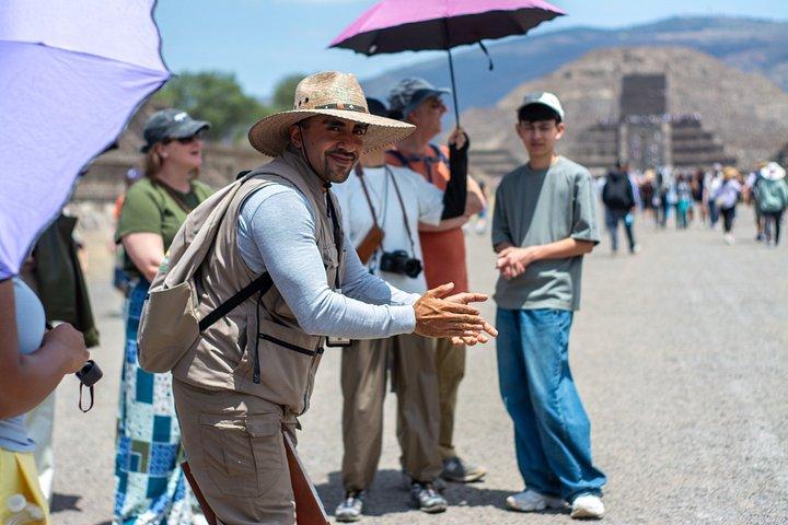 メキシコシティ発バルーンフライト+グルタ朝食+テオティワカンツアー