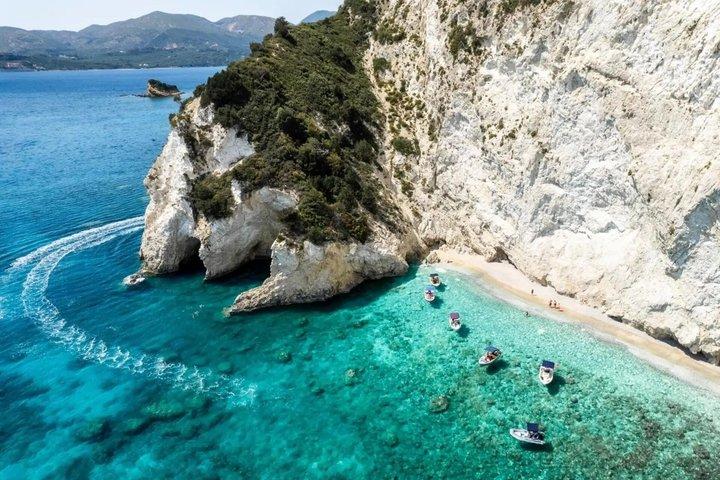 Zakynthos Boat Tour Turtle Spotting e Cave Eros e Mizithres