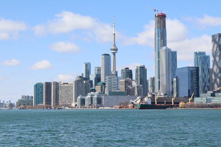トロント・プライベートツアーのランドマークと地元の逸品