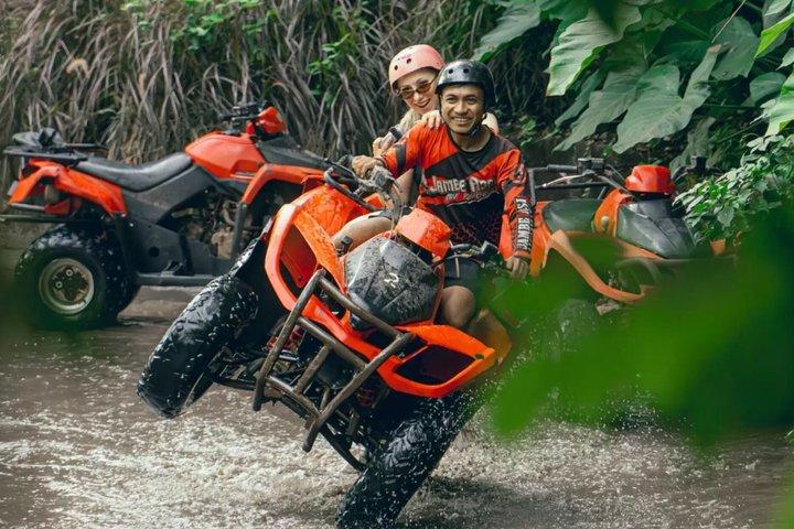 Bali Sports nautiques et VTT Aventure en quad avec transfert à l'hôtel