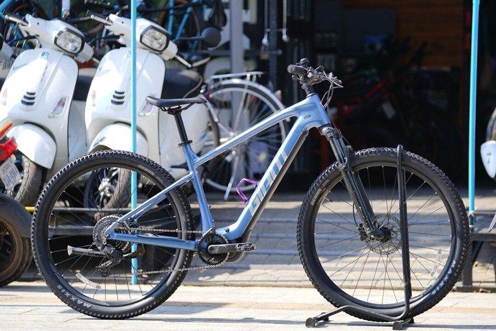 Noleggio Premium E-Bike a Siem Reap : E-MTB Giant