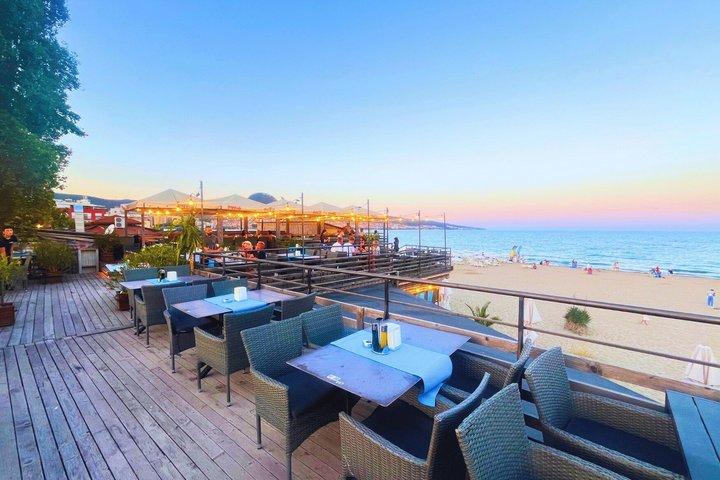 Sunny Beach Pub Quiz Diner Show