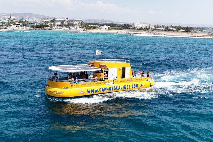 Paphos Yellow Submarine Cruise com natação e bebidas